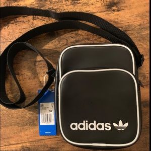 Adidas Originals vintage mini Airliner crossbody